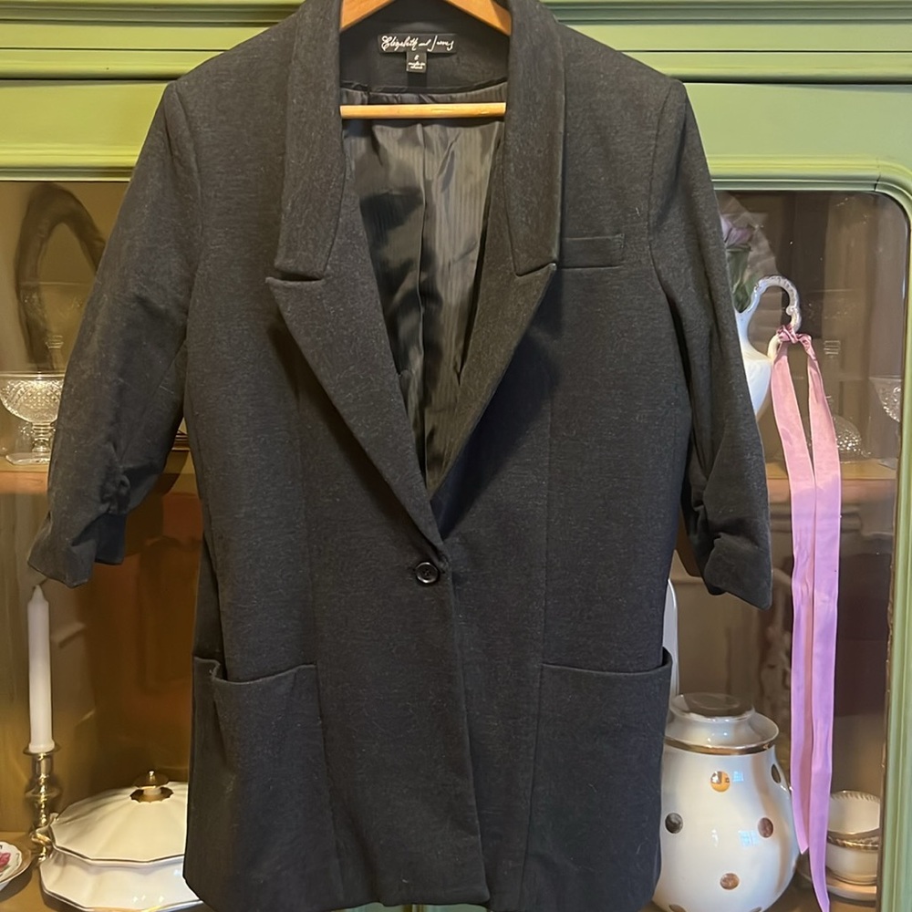 Elizabeth & James Stretchy Blazer Size 8
